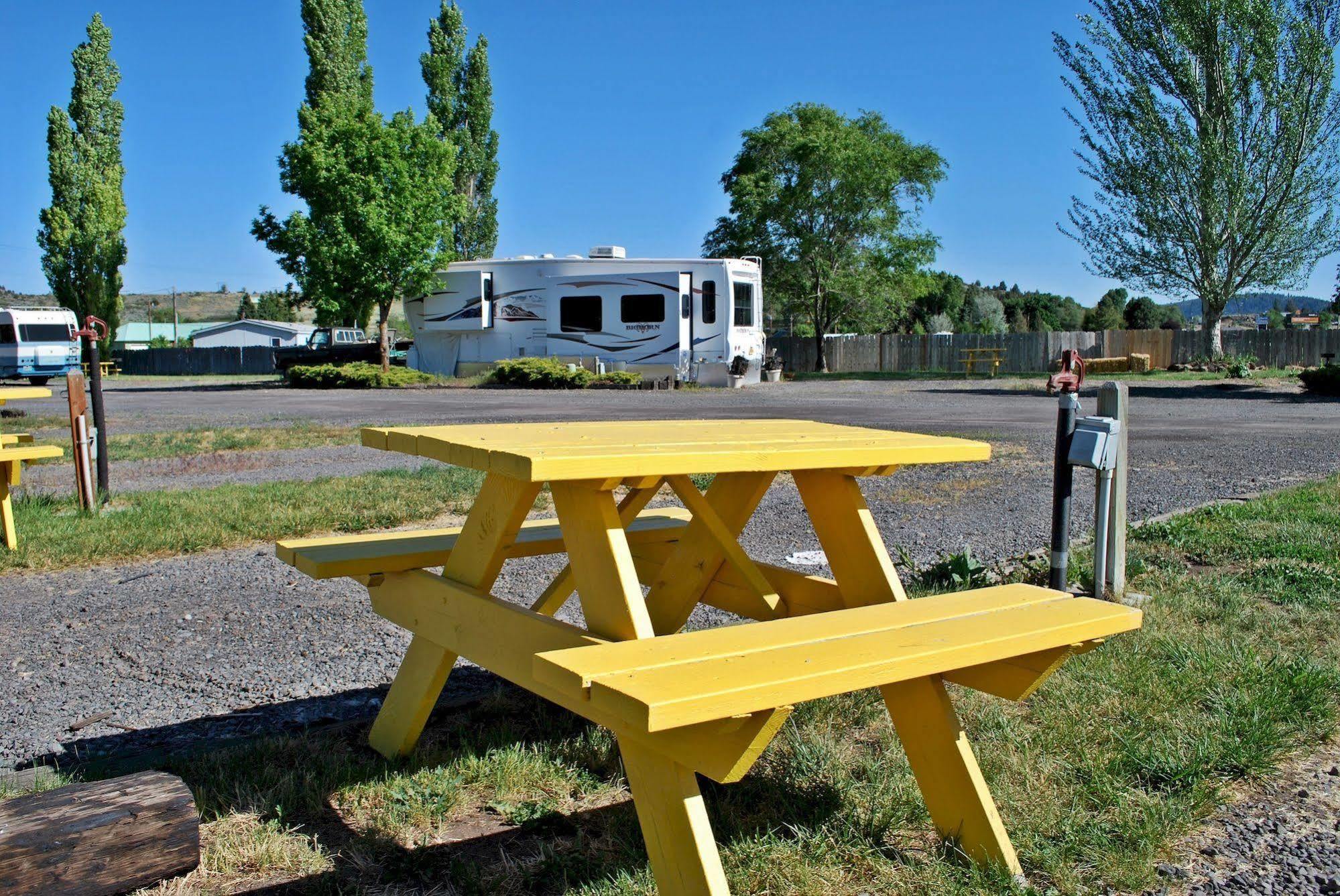 Oregon Motel 8 And Rv Park เคลมัทฟอลส์ ภายนอก รูปภาพ