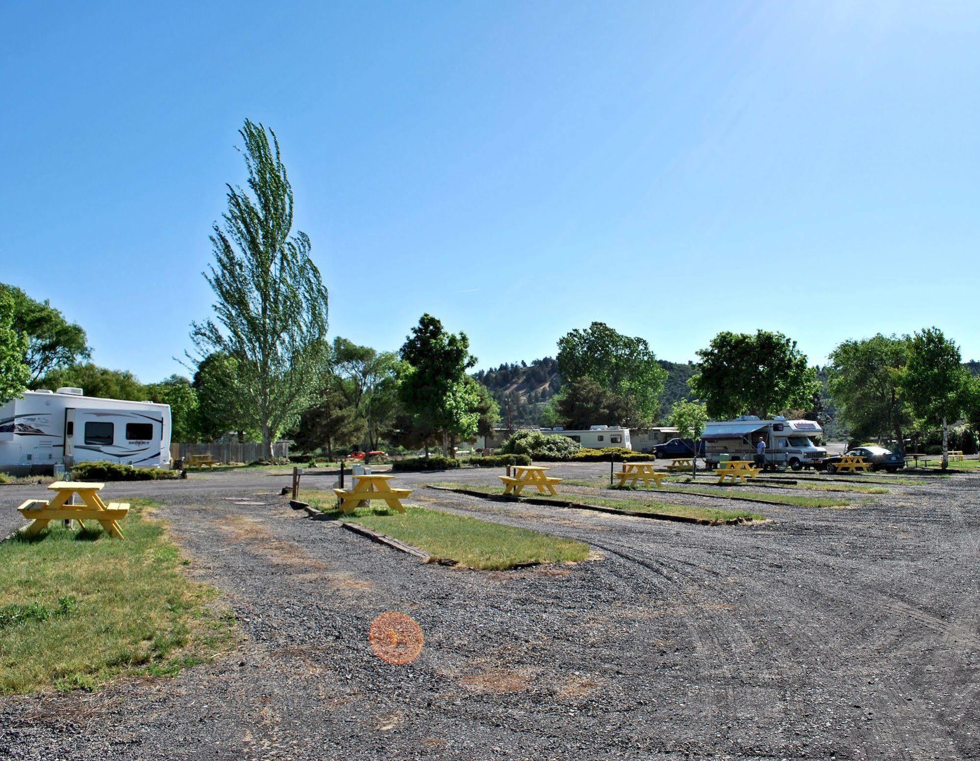 Oregon Motel 8 And Rv Park เคลมัทฟอลส์ ภายนอก รูปภาพ