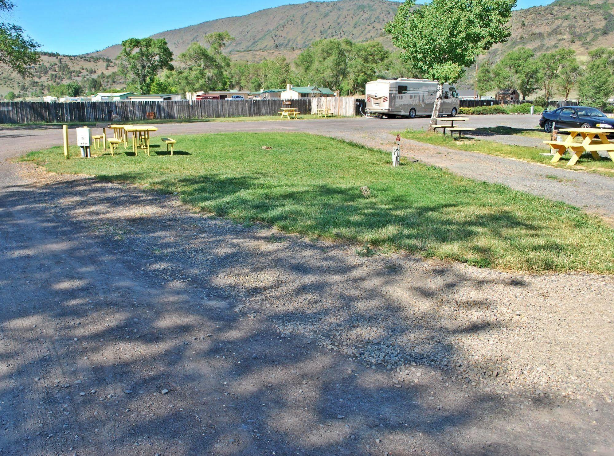 Oregon Motel 8 And Rv Park เคลมัทฟอลส์ ภายนอก รูปภาพ