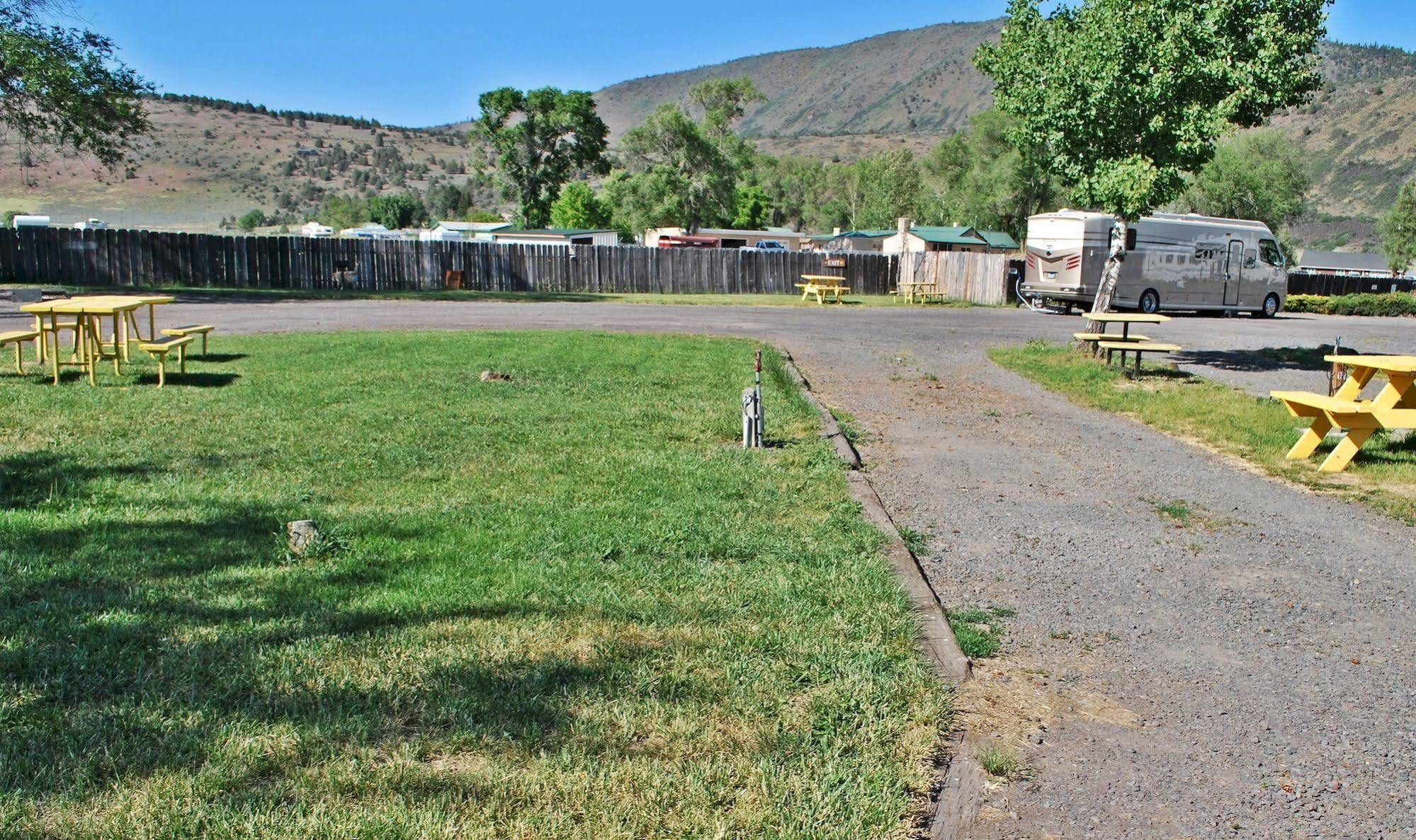 Oregon Motel 8 And Rv Park เคลมัทฟอลส์ ภายนอก รูปภาพ