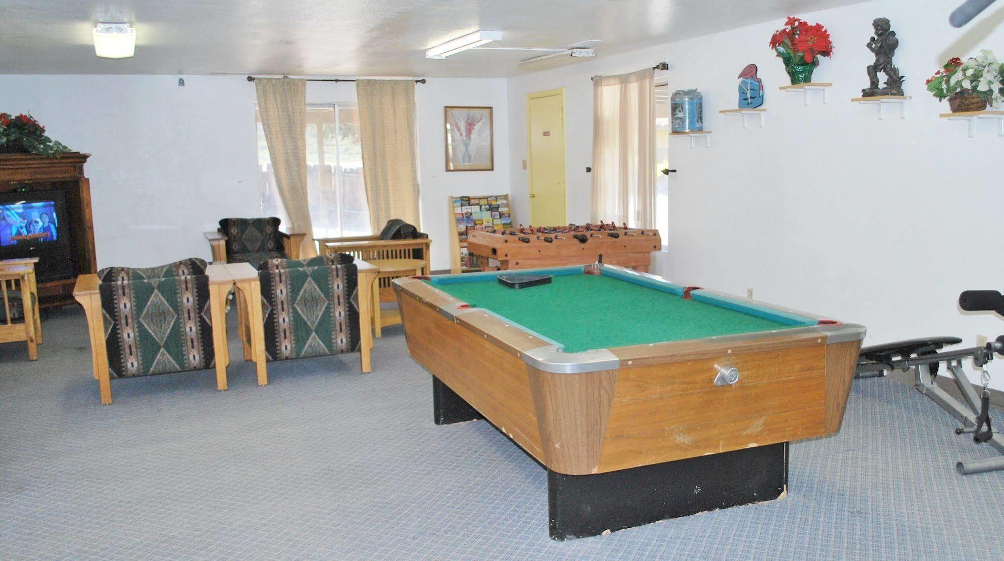 Oregon Motel 8 And Rv Park เคลมัทฟอลส์ ภายนอก รูปภาพ