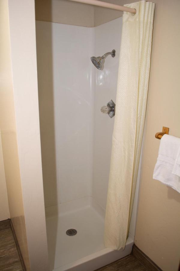 Oregon Motel 8 And Rv Park เคลมัทฟอลส์ ภายนอก รูปภาพ